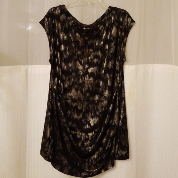 Lane Bryant Tops - LANE BRYANT BLACK AND METALLIC TUNIC NWOT Lane Bryant Tops - LANE BRYANT BLACK AND METALLIC TUNIC NWOT
